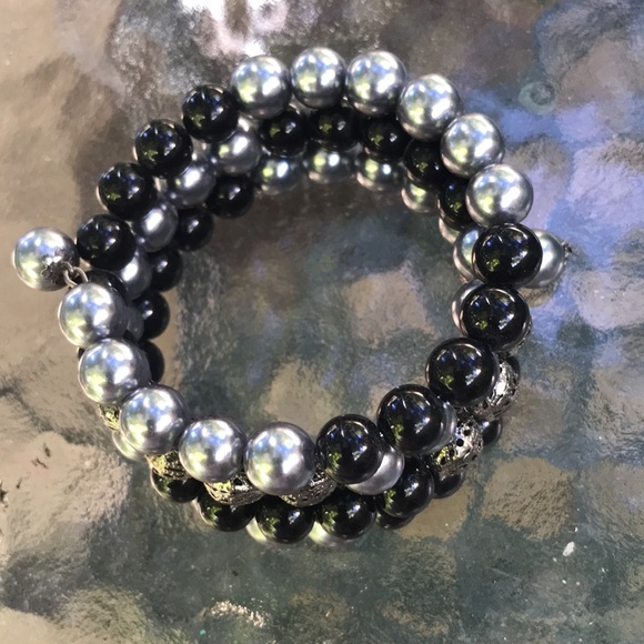 Bracelet- Grey/Black Beads - Picture 5 of 7